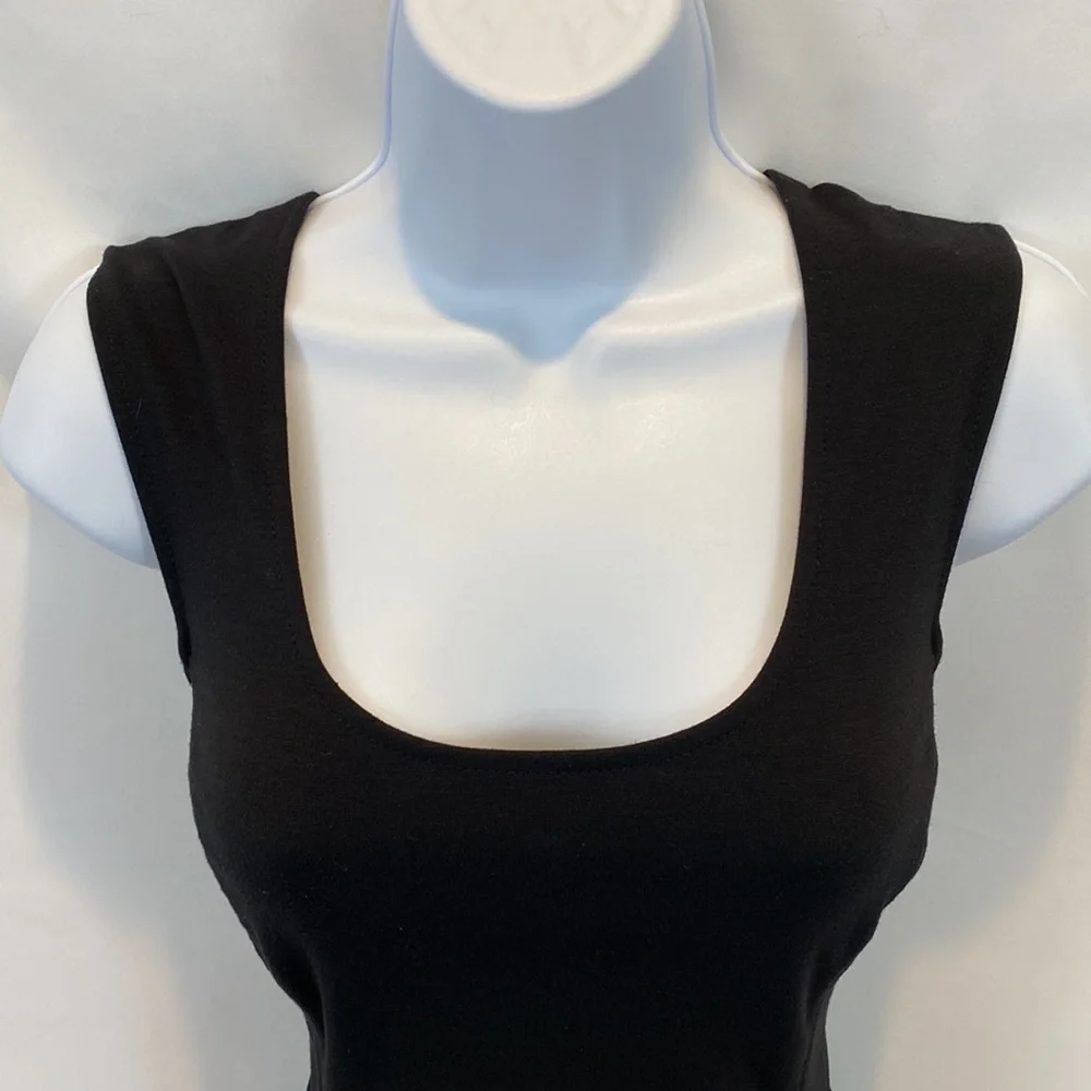 Banana Republic Bodycon sleeveless Little Black Dress in size SP PS Petite Small - Picture 2 of 11